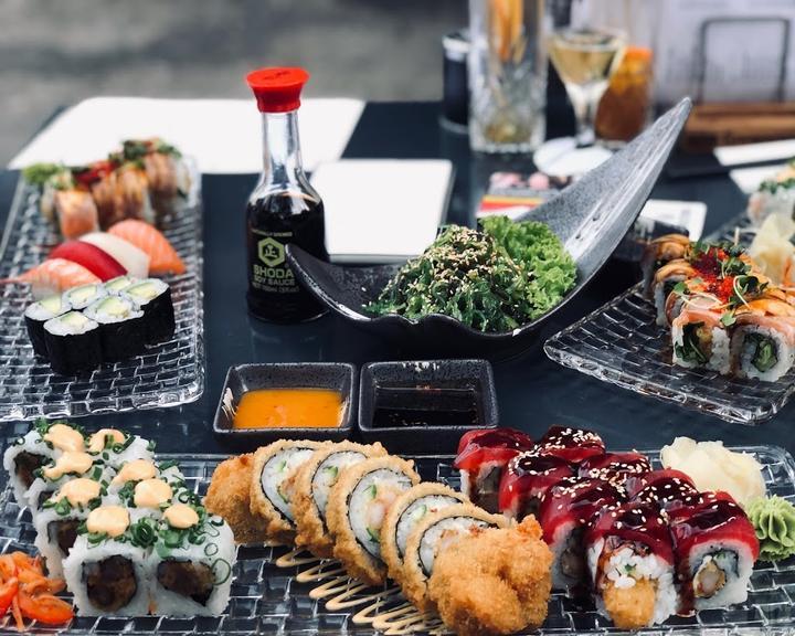 Duqu Lounge, Sushi + More