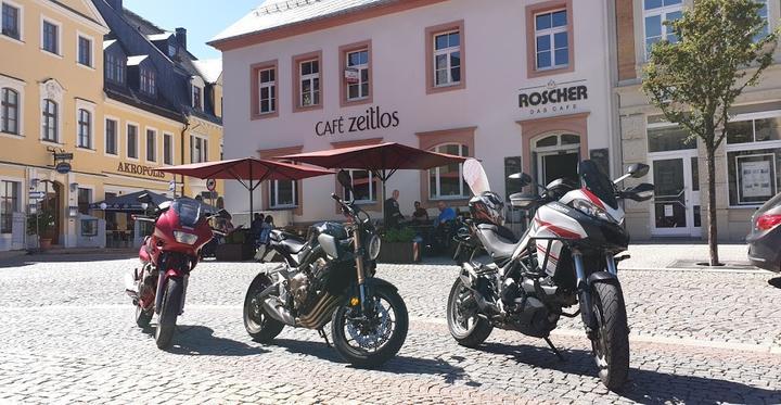 Cafe Zeitlos Backerei Roscher